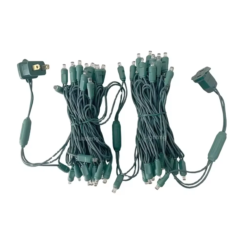 Male and female plug connector set for holiday lighting wire